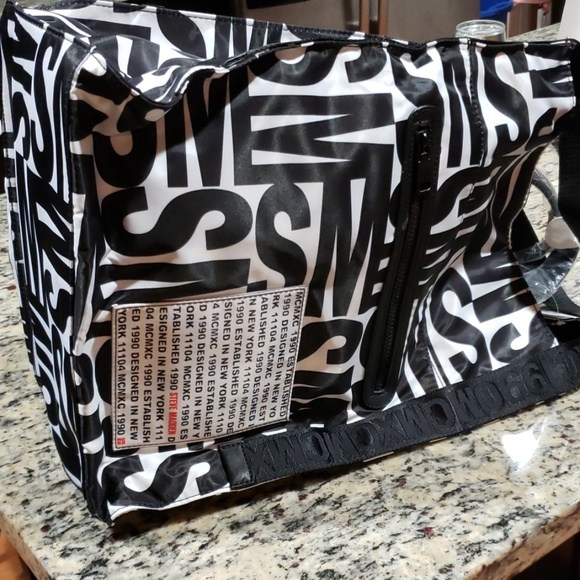 Steve Madden Floral Print Nylon Top Handbag - Picture 5 of 5